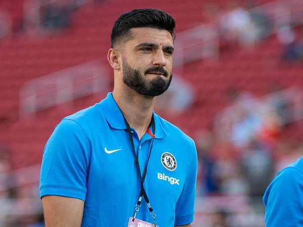 Armando Broja Segera Gabung Burnley, Chelsea Setuju Jual Permanen